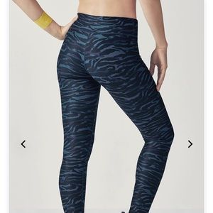 Fabletics Mid Rise Printed Powerhold Leggings